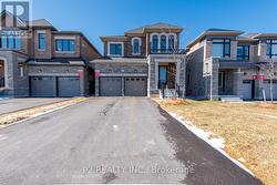 30 WILD GINGER LANE Springwater, ON L9X 2E4