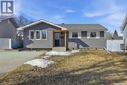 258 Forsyth CRESCENT  Regina, SK S4R 5L5