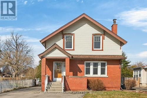 257 QUEENSDALE AVENUE E  Hamilton, ON L9A 1L3