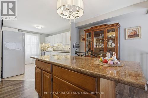 44 - 159 Deveron Crescent, London South (South T), ON - Indoor Photo Showing Kitchen