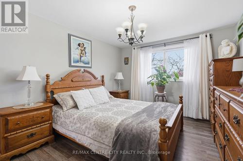 44 - 159 Deveron Crescent, London South (South T), ON - Indoor Photo Showing Bedroom