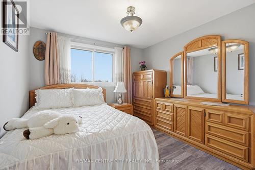44 - 159 Deveron Crescent, London South (South T), ON - Indoor Photo Showing Bedroom