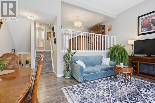 44 - 159 Deveron Crescent, London South (South T), ON - Indoor Photo Showing Living Room