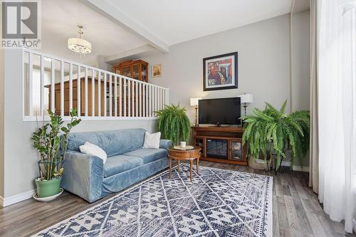 44 - 159 Deveron Crescent, London South (South T), ON - Indoor Photo Showing Living Room