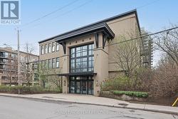 203 - 300 POWELL AVENUE  Ottawa, ON K1S 5T3