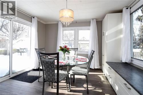 302 East 27Th Street, Hamilton, ON - Indoor Photo Showing Dining Room