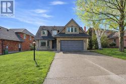 138 MILLER DRIVE Hamilton, ON L9G 4W4