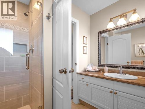 1776 Keloka Drive, West Kelowna, BC - Indoor Photo Showing Bathroom