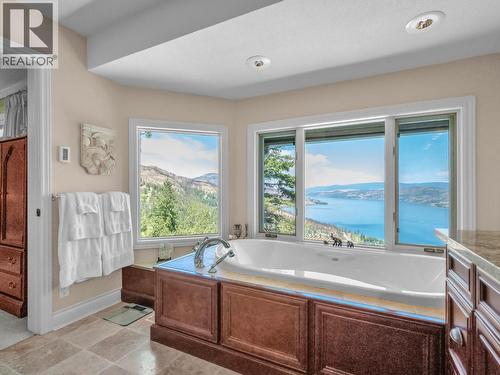 1776 Keloka Drive, West Kelowna, BC - Indoor Photo Showing Bathroom