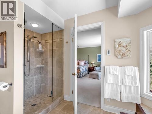 1776 Keloka Drive, West Kelowna, BC - Indoor Photo Showing Bathroom