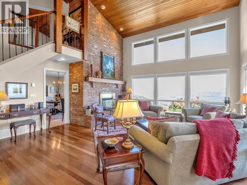1776 Keloka Drive, West Kelowna, BC - Indoor Photo Showing Living Room With Fireplace
