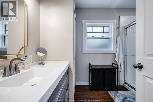 496 County Rd 34, Ruthven, ON - Indoor Photo Showing Bathroom