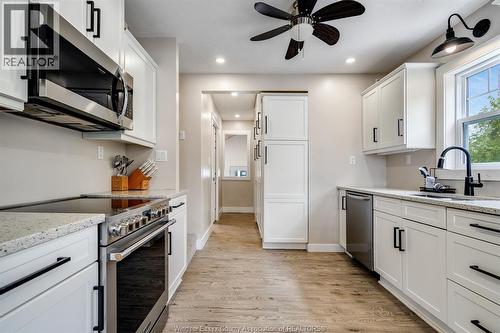 496 County Rd 34, Ruthven, ON - Indoor Photo Showing Kitchen With Upgraded Kitchen