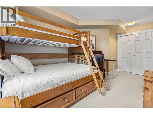 205 Third Avenue Unit# 1102, Invermere, BC - Indoor Photo Showing Bedroom