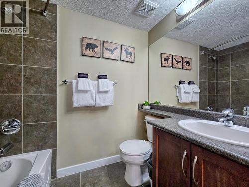 205 Third Avenue Unit# 1102, Invermere, BC - Indoor Photo Showing Bathroom