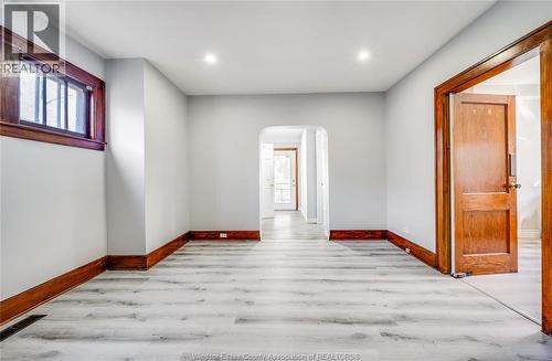 358 Partington, Windsor, ON - Indoor Photo Showing Other Room
