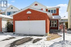 90 MORESBY DRIVE  Ottawa, ON K2M 2J6