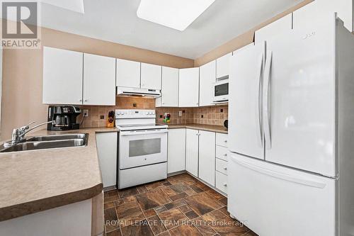 Kitchen - 90 Moresby Drive, Ottawa, ON - Indoor Photo Showing Kitchen With Double Sink