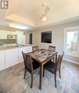 Eat in towards kitchen - 