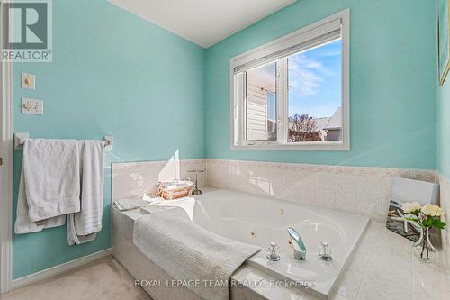 En Suite Roman Tub - 90 Moresby Drive, Ottawa, ON - Indoor Photo Showing Bathroom