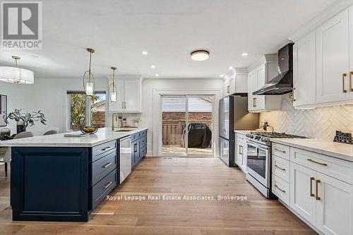 20 Suburban Drive, Mississauga, ON - Indoor Photo Showing Kitchen With Upgraded Kitchen