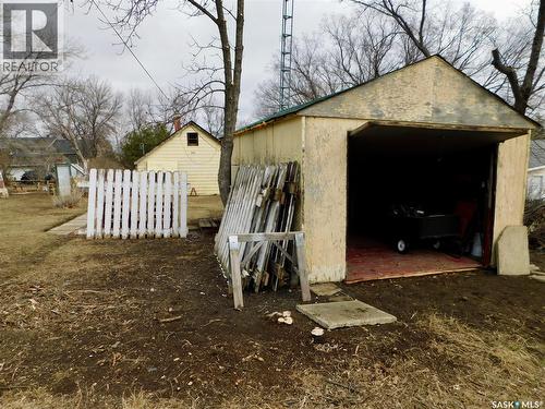220 2Nd Street E, Lafleche, SK - Outdoor
