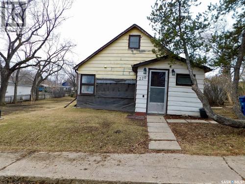 220 2Nd Street E, Lafleche, SK - Outdoor