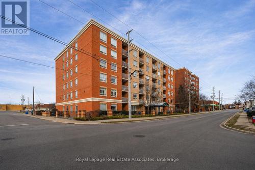 506 - 32 TANNERY STREET  Mississauga, ON L5M 6T6