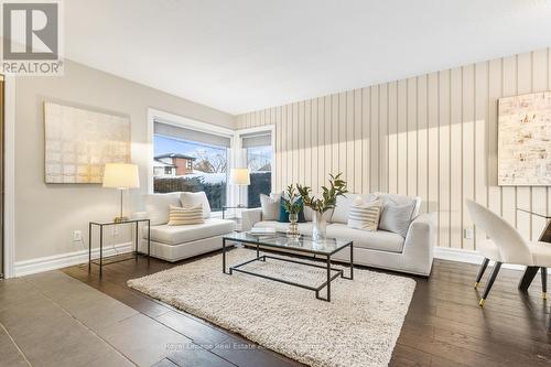 2176 Florian Road, Mississauga, ON - Indoor Photo Showing Living Room