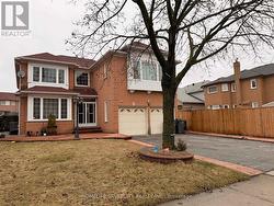 5 BLUE OAK AVENUE Brampton, ON L6R 1C1