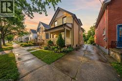 135 MARLBOROUGH Street Brantford, ON N3S 4S7