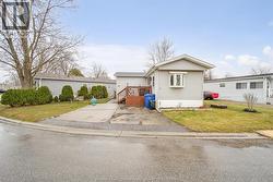 137 DANA DRIVE Essex, ON N8K 2A3