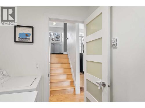 1985 Burtch Road Unit# 14, Kelowna, BC - Indoor Photo Showing Laundry Room