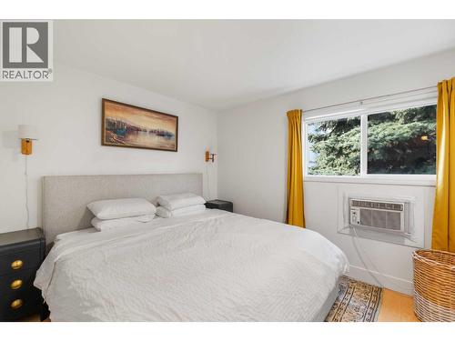 1985 Burtch Road Unit# 14, Kelowna, BC - Indoor Photo Showing Bedroom