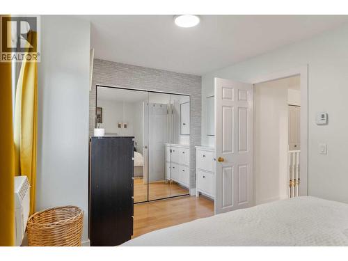 1985 Burtch Road Unit# 14, Kelowna, BC - Indoor Photo Showing Bedroom