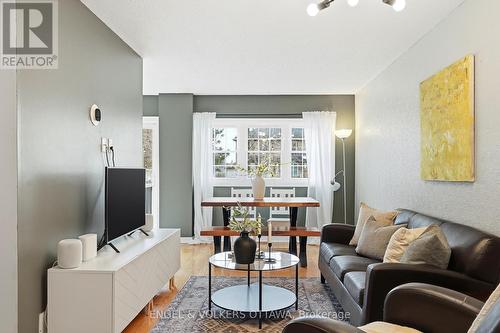 158 WOODPARK WAY  Ottawa, ON K2J 4C8