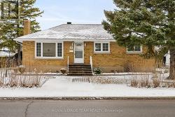 41 CAPILANO DRIVE  Ottawa, ON K2E 6G3