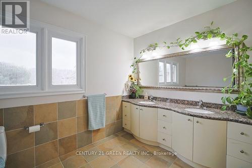 4635 Beaufort Terrace, Mississauga, ON - Indoor Photo Showing Bathroom