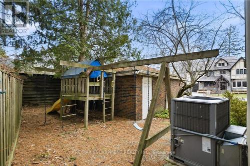 74 Oak Knoll Drive, Hamilton, ON - Outdoor