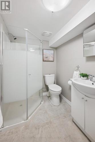 757 Westmount Road W, Kitchener, ON - Indoor Photo Showing Bathroom