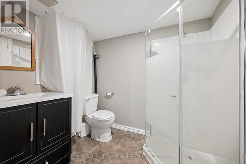 757 Westmount Road W, Kitchener, ON - Indoor Photo Showing Bathroom