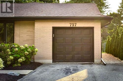 757 Westmount Road W, Kitchener, ON - Outdoor With Exterior