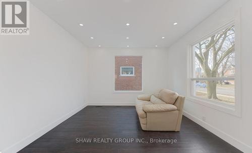 80 Lancaster Street W, Kitchener, ON - Indoor Photo Showing Other Room