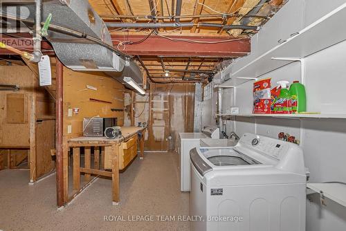 1825 Yale Avenue, Ottawa, ON - Indoor Photo Showing Laundry Room