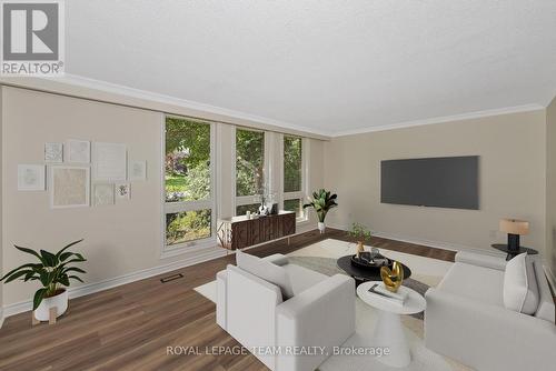 1825 Yale Avenue, Ottawa, ON - Indoor Photo Showing Living Room