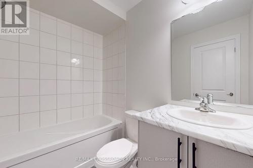 384 Okanagan Path, Oshawa, ON - Indoor Photo Showing Bathroom