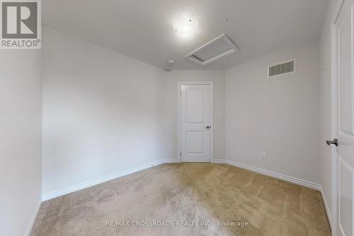 384 Okanagan Path, Oshawa, ON - Indoor Photo Showing Other Room