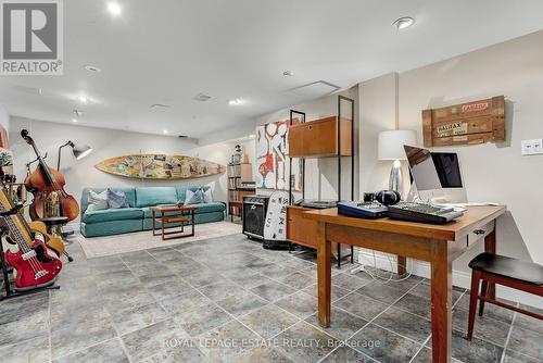 11 Garrick Road, Toronto, ON - Indoor