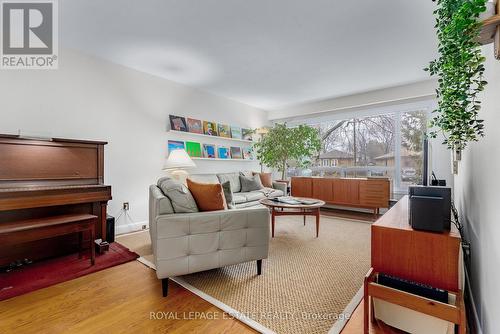 11 Garrick Road, Toronto, ON - Indoor