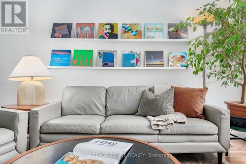 11 Garrick Road, Toronto, ON - Indoor